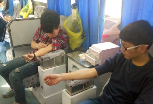 ��ѧ����ѧԺ��չ�޳���Ѫ�