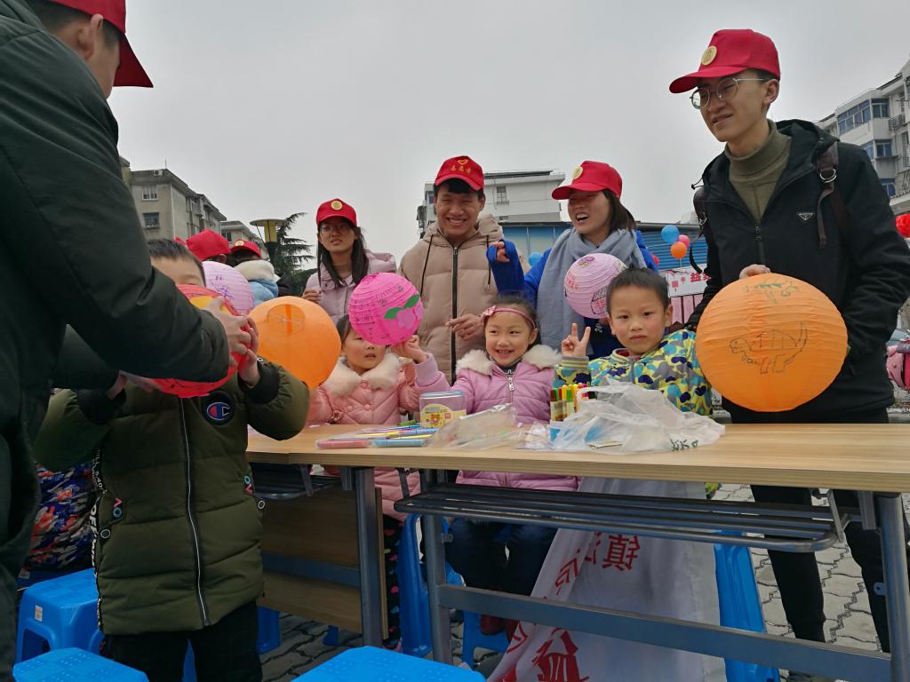 ��ѧ����ѧԺ��չ����פ��������ů�ѽڡ�־Ը����